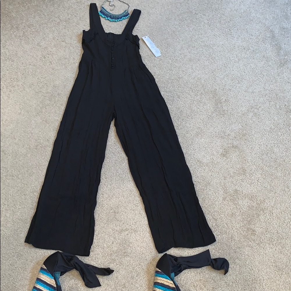 🎉🎉Black JumpSuit🎉🎉